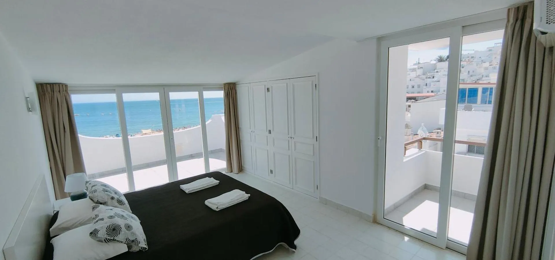 Lejlighed Albufeira Penthouse Beachfront